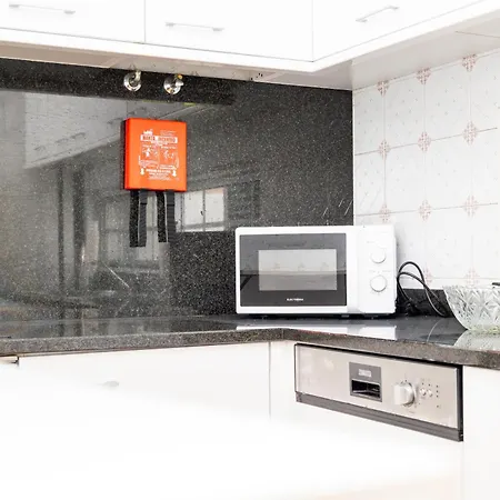 別荘 Cedars Tree House Arrifes