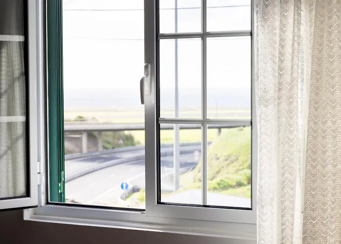 בית נופש Cedars Tree House *